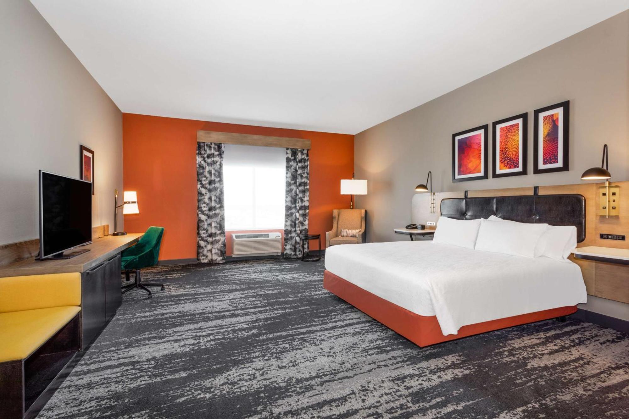 Hilton Garden Inn Hays, Ks Exteriör bild